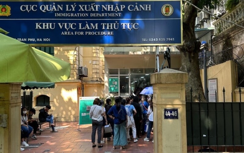 Submit your application in Hanoi