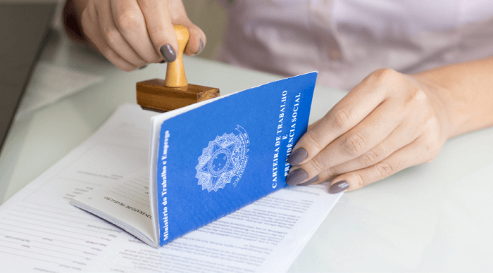 Re-issuance of work permits for foreigners: how to do?