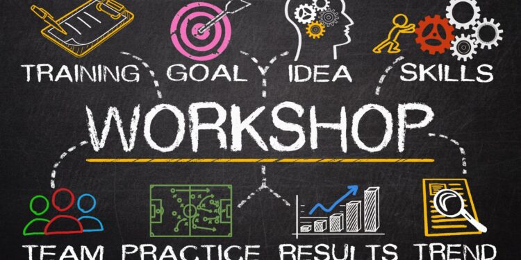 Workshop là gì? Workshop là một hoạt động đào tạo, hội thảo hoặc buổi tập huấn về một chủ đề cụ thể