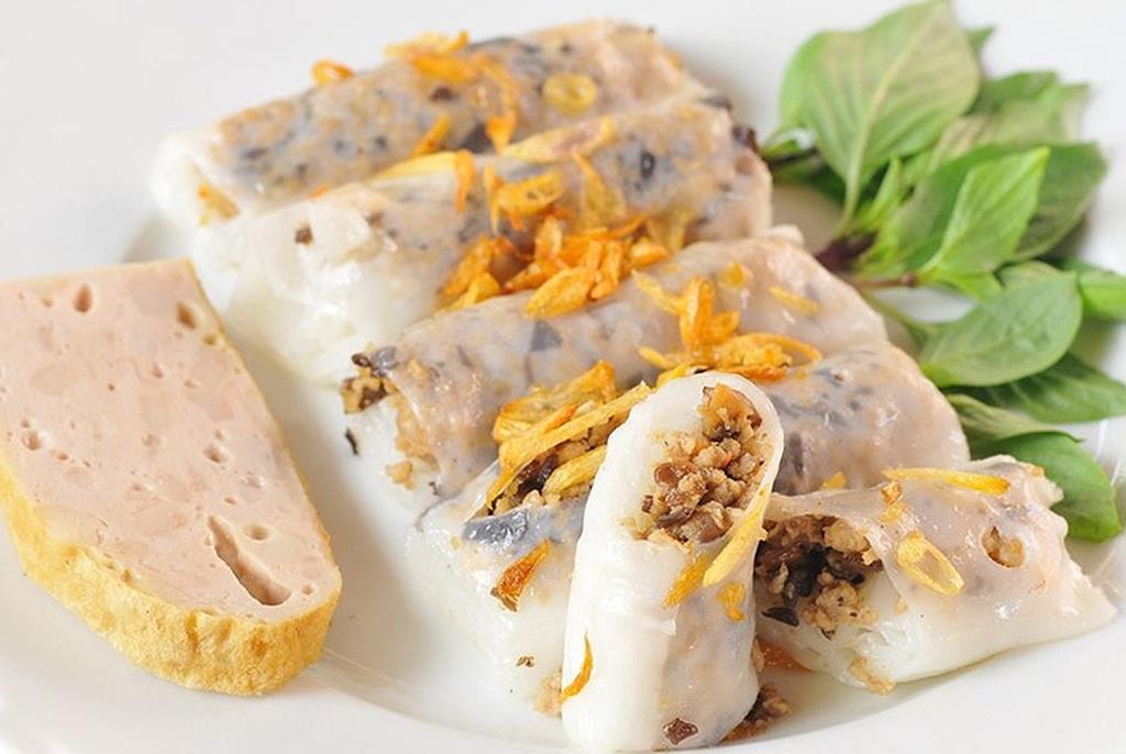 Banh Cuon: Steamed Rice Rolls