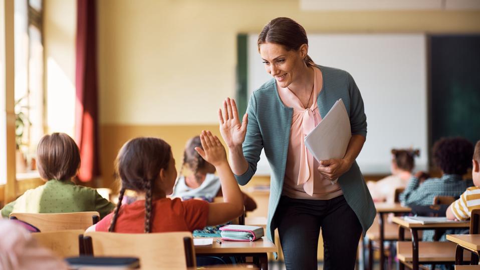 Tips For Substitute Teachers #4: Build Rapport With Your Students