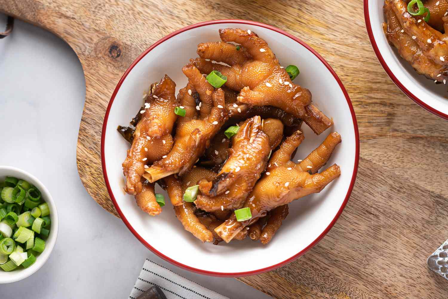 Fresh, cooked and vacuum packed chicken feet 