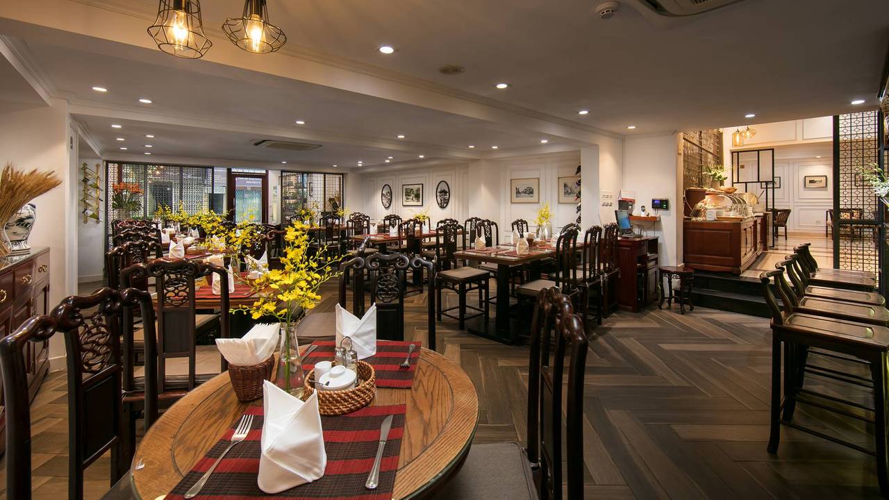 Rice Bistro is a special place in Hanoi that blends Asian flavors in a modern dining setting