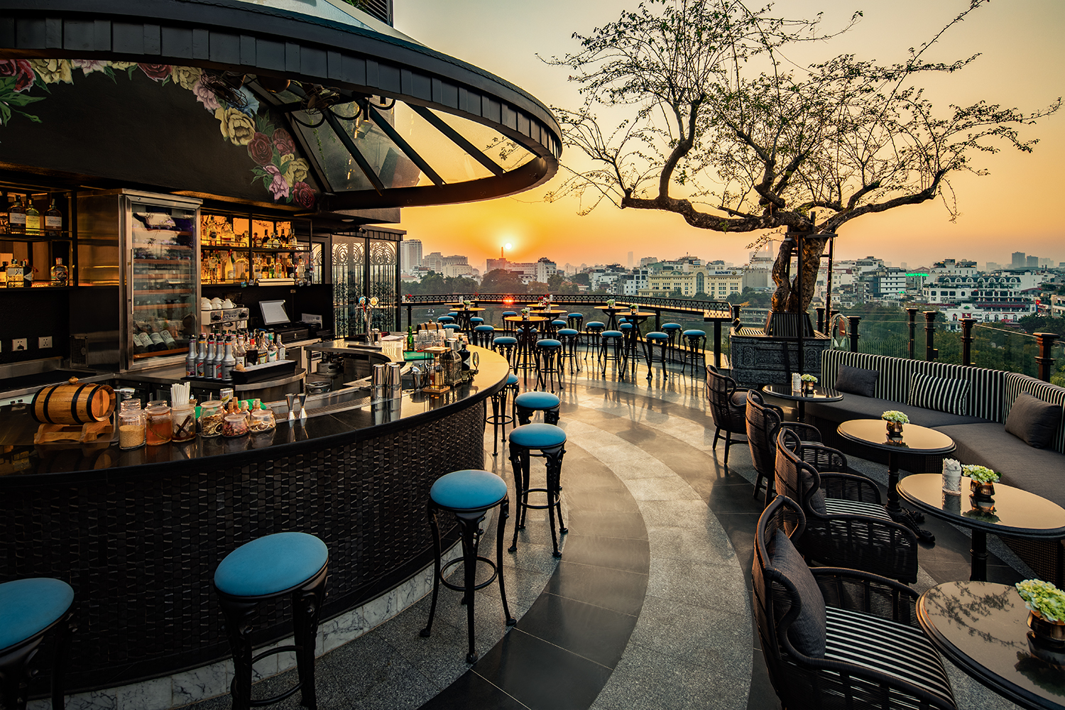 As one of the top restaurants in Hanoi, Terraço is known for its diverse options