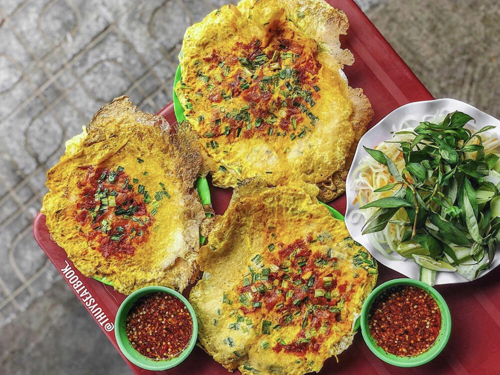 Banh Ep is an ideal choice for a snack in Hue