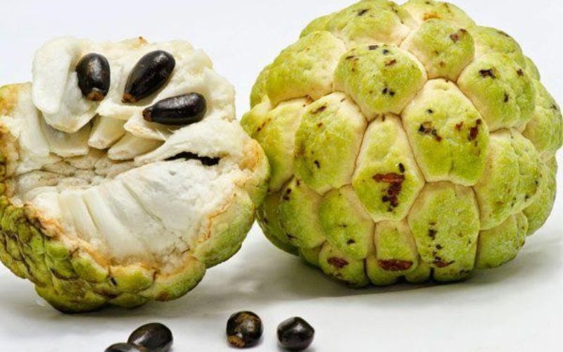 Shaped like a bell, custard apples have a delicate and sweet flavor with extremely soft flesh.